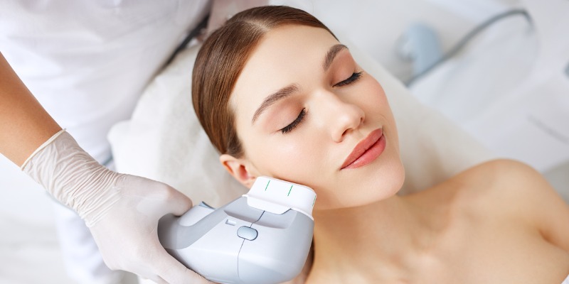 How Fat Freezing and HIFU Work Together? 4 book a personalised consultation of Fat Freezing and HIFU Together Camberley